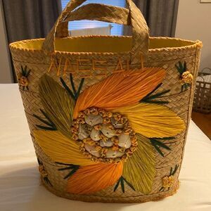 Vintage “Nassau” straw bag